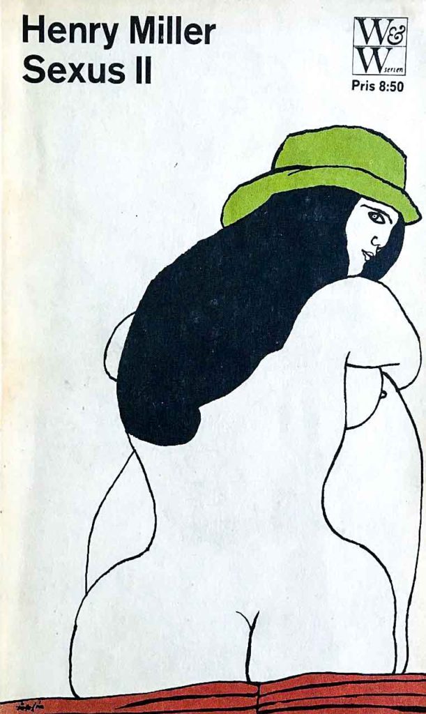 Ryggen av en naken kvinna som sitter på en röd pläd och har en grön hatt på huvudet.